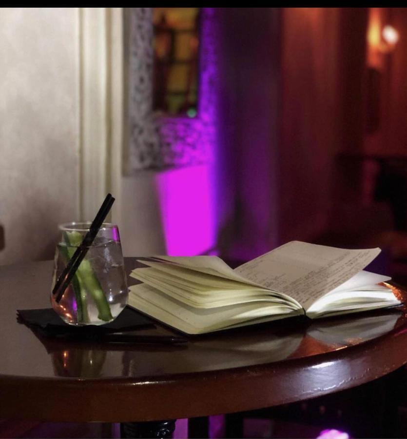 Hotel Praha Club Bed & Breakfast Ngoại thất bức ảnh
